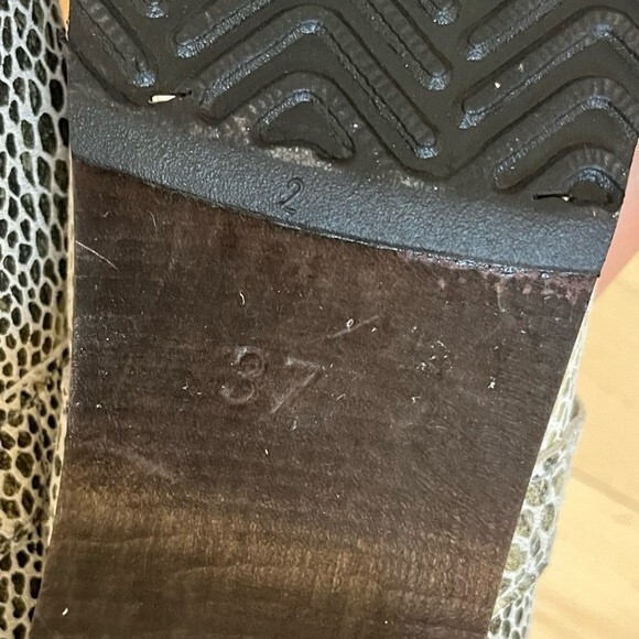 Bighorn Leopard Slotted Leather Clogs 37 NWOB - Picture 10 of 10